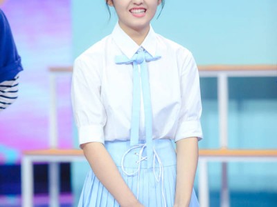 张子枫小秀演技 上《快乐大本营》被何炅称赞