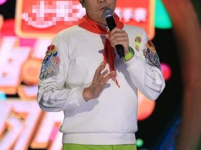 《歌声的翅膀》蔡国庆伊能静放飞自我 赤脚上阵学京剧