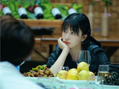 阚清子《亲爱的客栈》面临选择难题 变身最强助攻传递职场正能量