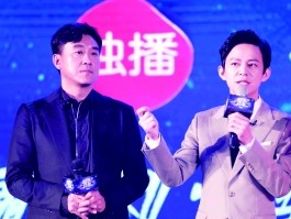 综艺劳模何炅忙于推新人 新节目发动朋友圈打造新星